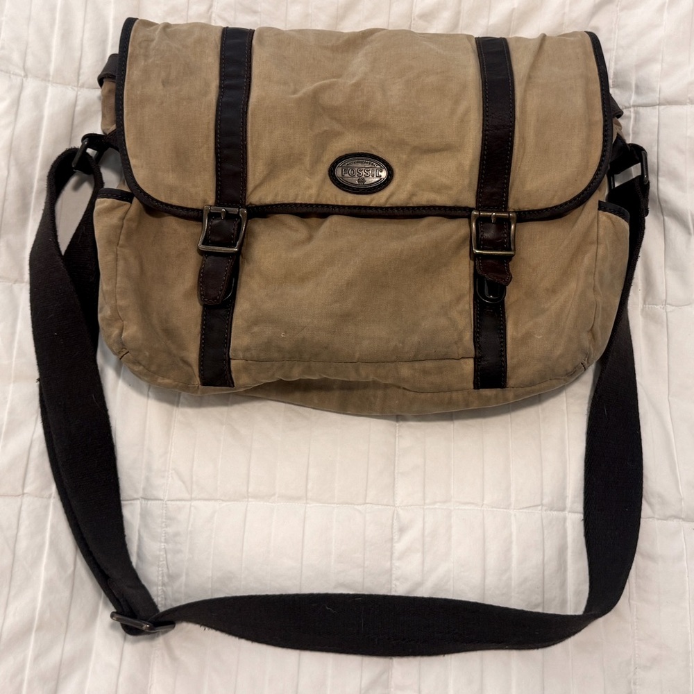 Fossil Messenger Bag